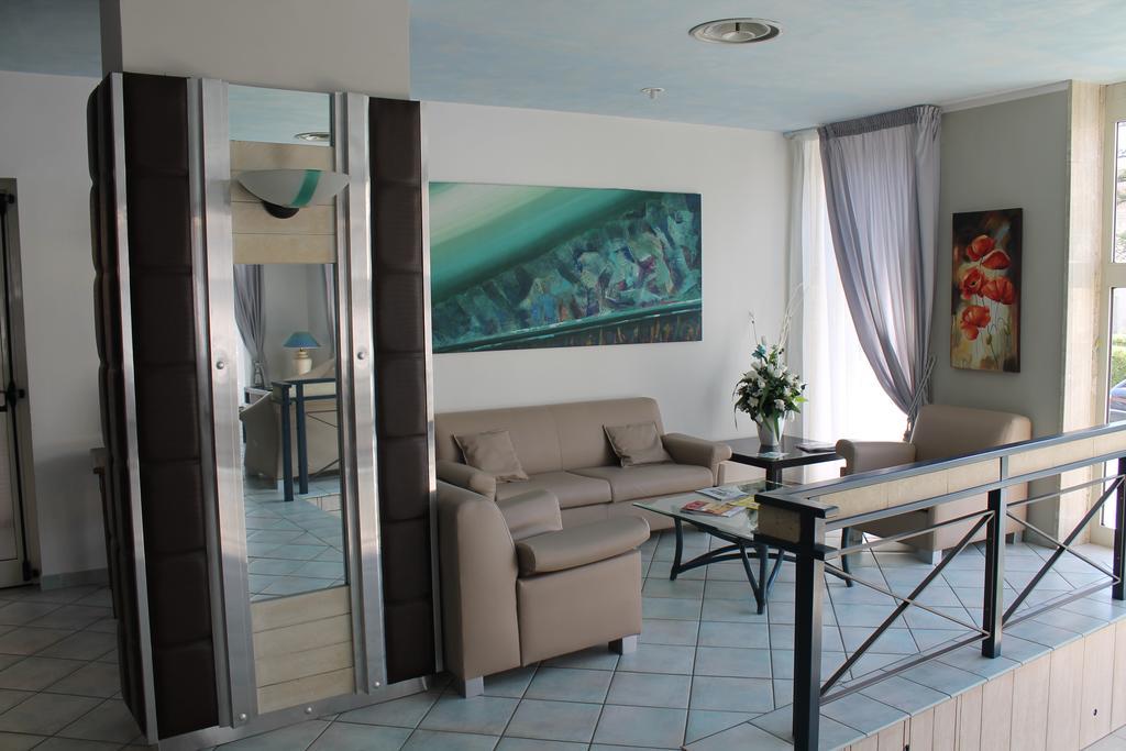 Hotel Mediterraneo Roccella Ionica Buitenkant foto